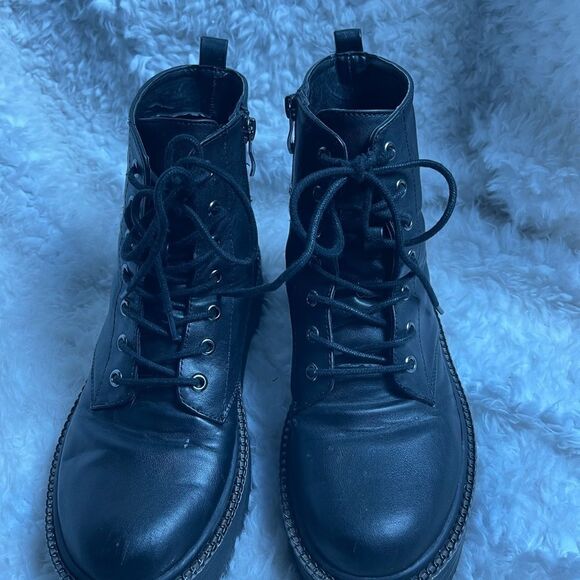 BCBG generation Kayte Black Combat boots with chain silver tone accent Size 8M - Picture 6 of 12